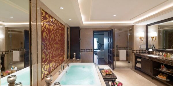 Bathtub Suite Taj Coromandel Chennai
