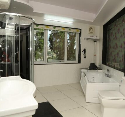Hotel in Ooty Beverly villa with Bathtub
