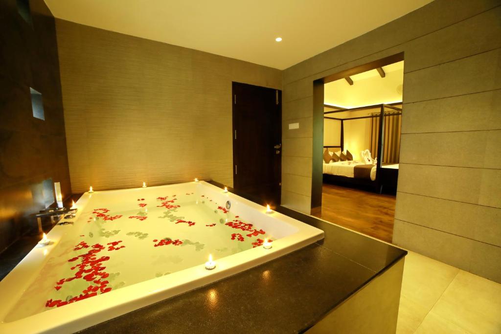 Jacuzzi Room Broad Bean Resort & Spa Munnar
