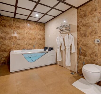 Hotels with Bathtub in Pune