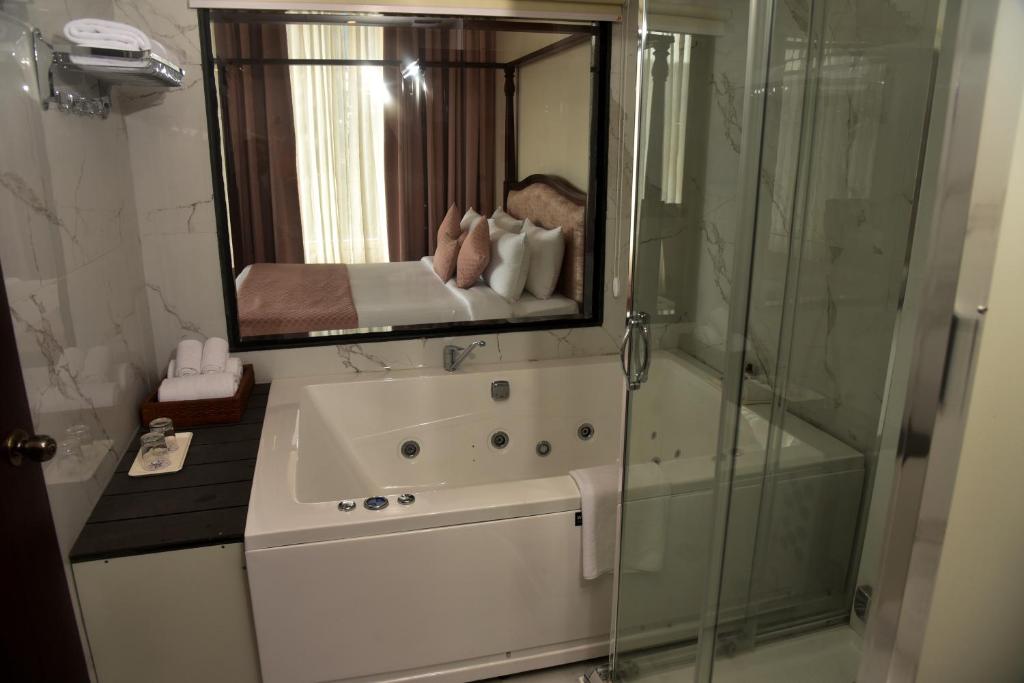 Spa Bath The Orchid Hotel Shimla