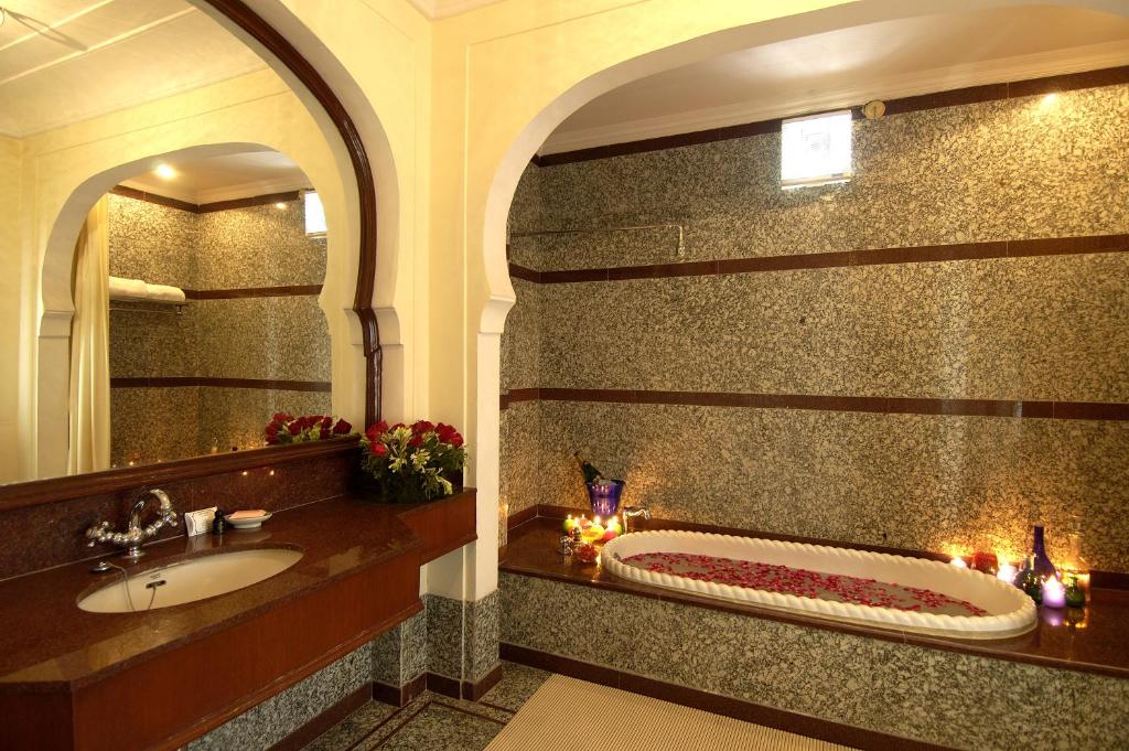 The Raj Palace Hotel in Jaipur with Romantic Bathtub in Room